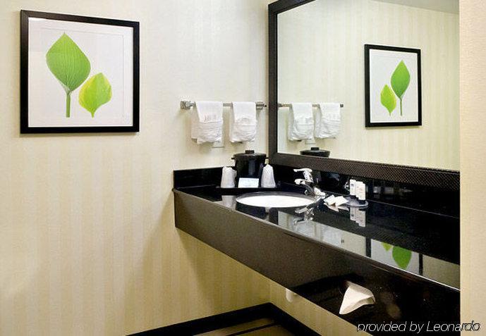 Fairfield Inn & Suites By Marriott Matthews Charlotte Exterior photo