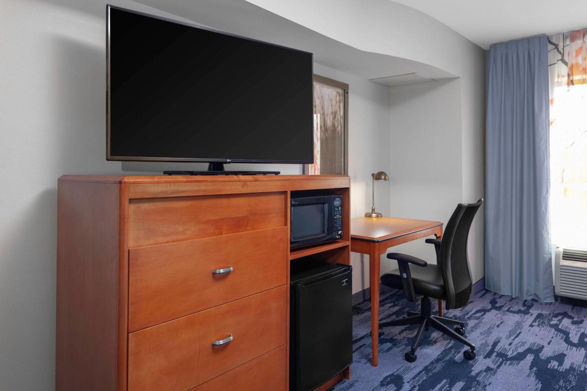 Fairfield Inn & Suites By Marriott Matthews Charlotte Exterior photo
